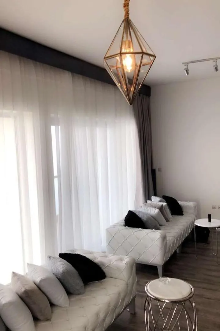 Apartment برج داماك